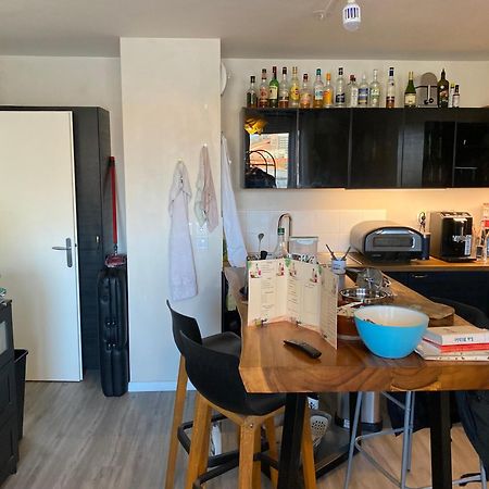 Super Chambre Avec Bureau Courcouronnes エクステリア 写真
