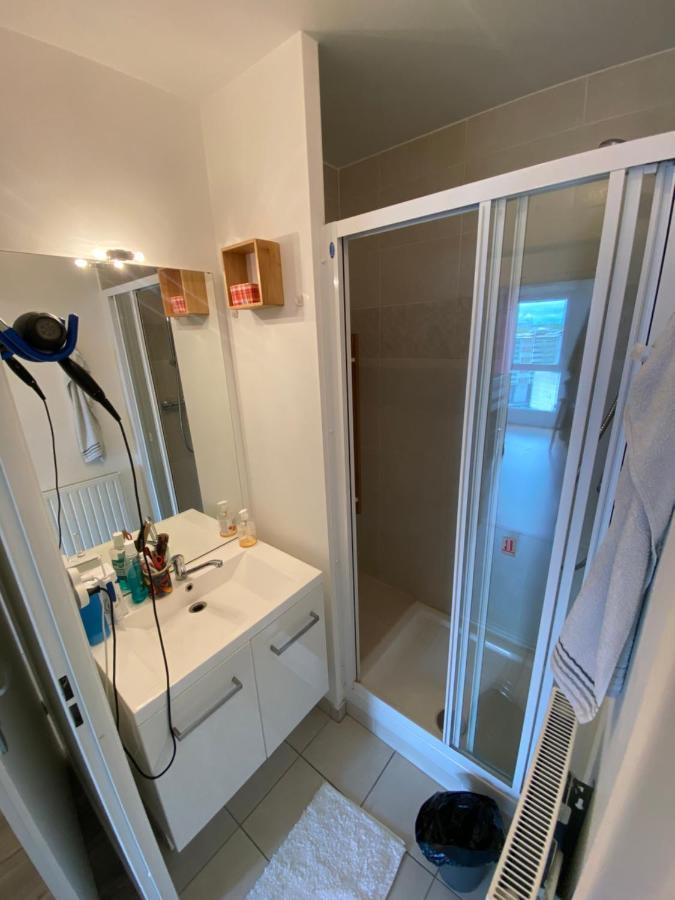 Super Chambre Avec Bureau Courcouronnes エクステリア 写真